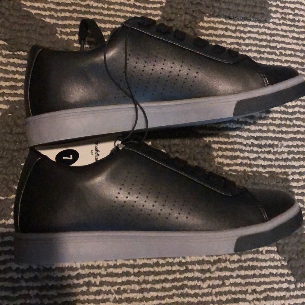 Men’s shoe - Picture 5 of 5